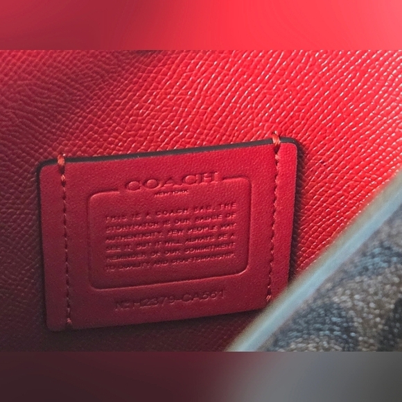 Coach Signature Logo Mollie Bucket Bag, CA561, Shoulder Or Crossbody - Picture 9 of 10